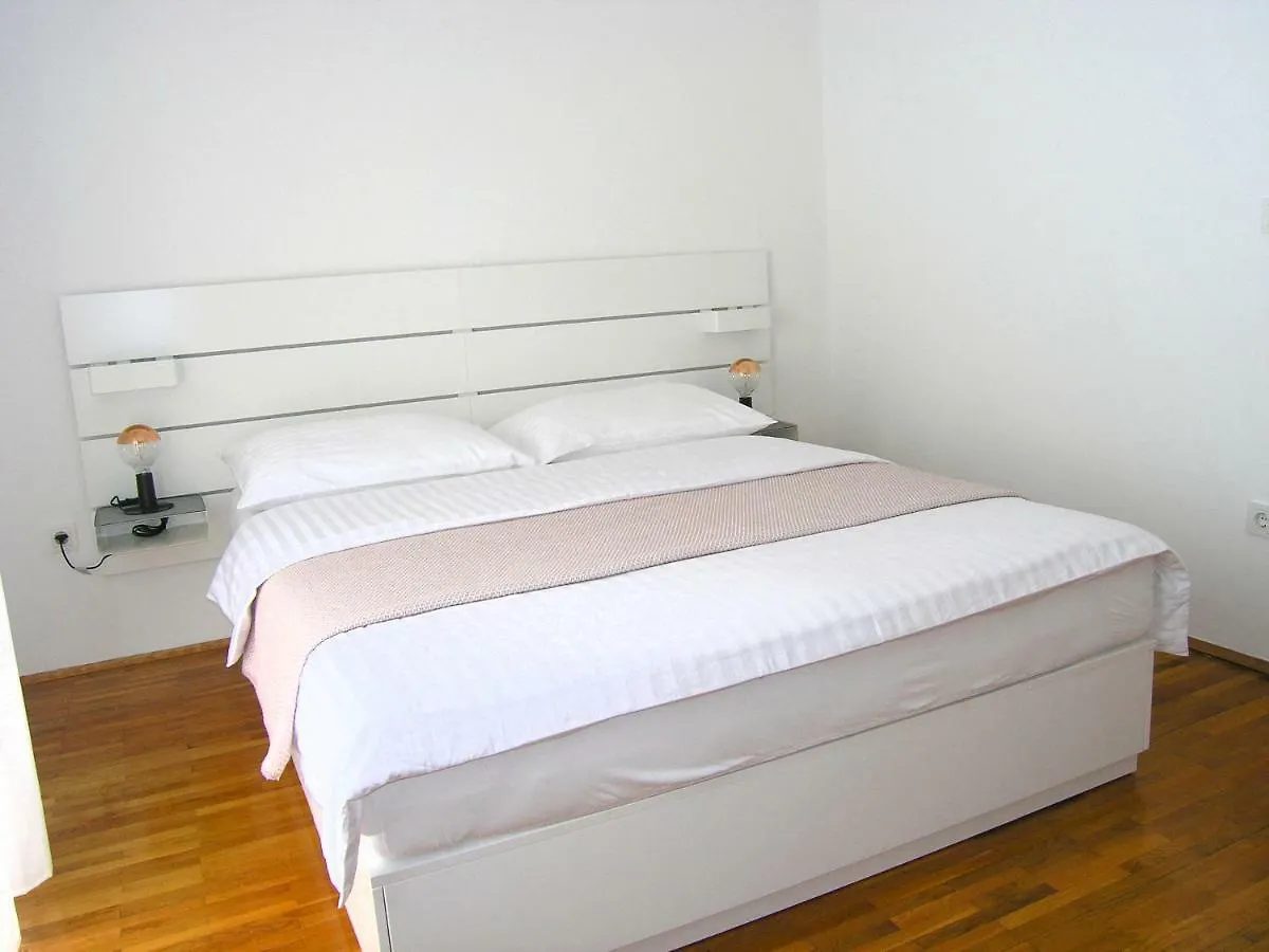 Apartments Ines Krk Town Kroatien